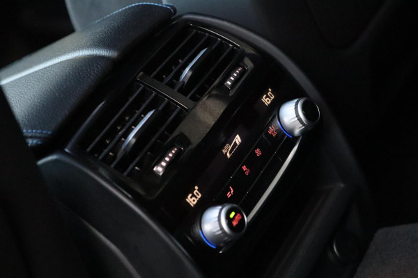 BMW 5 Serie Touring 540i xDrive M Sport / PANODAK / CAMERA / HUD / H&K / KEYLESS / 20''