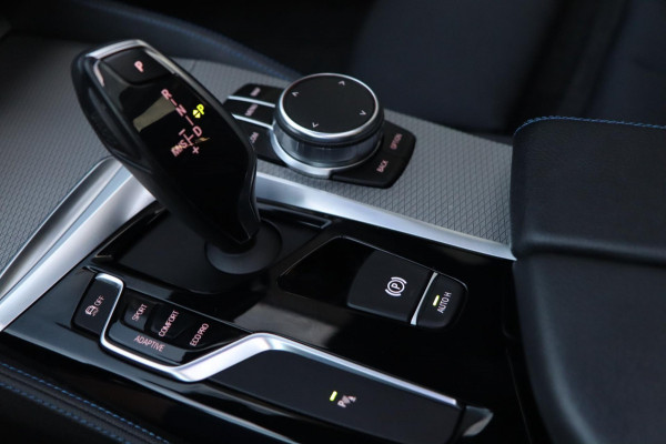 BMW 5 Serie Touring 540i xDrive M Sport / PANODAK / CAMERA / HUD / H&K / KEYLESS / 20''