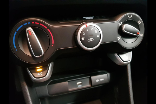 Kia Picanto 1.0 DPi Automaat DynamicLine Navigatie  Apple Carplay / Android Auto Airco Camera  DAB  Lichtmetalen velgen  Bluetooth