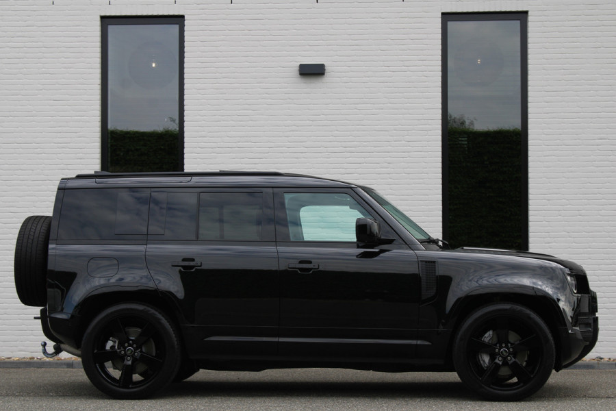 Land Rover Defender 110 3.0 D300 / 110 / X-Dynamic / HSE / Luchtvering / Panorama / Vol Opties / NIEUW