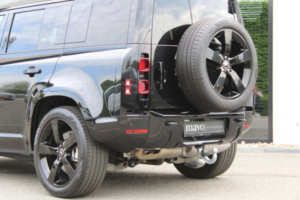 Land Rover Defender 110 3.0 D300 / 110 / X-Dynamic / HSE / Luchtvering / Panorama / Vol Opties / NIEUW
