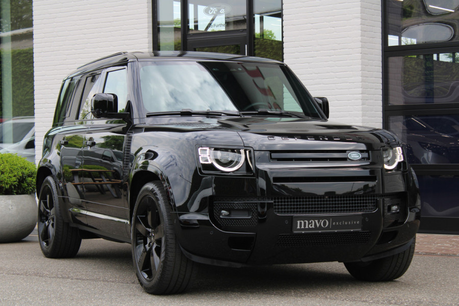 Land Rover Defender 110 3.0 D300 / 110 / X-Dynamic / HSE / Luchtvering / Panorama / Vol Opties / NIEUW