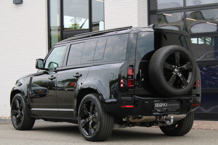 Land Rover Defender 110 3.0 D300 / 110 / X-Dynamic / HSE / Luchtvering / Panorama / Vol Opties / NIEUW
