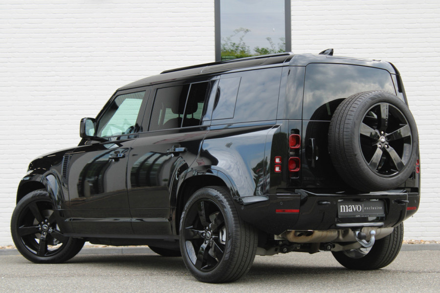 Land Rover Defender 110 3.0 D300 / 110 / X-Dynamic / HSE / Luchtvering / Panorama / Vol Opties / NIEUW