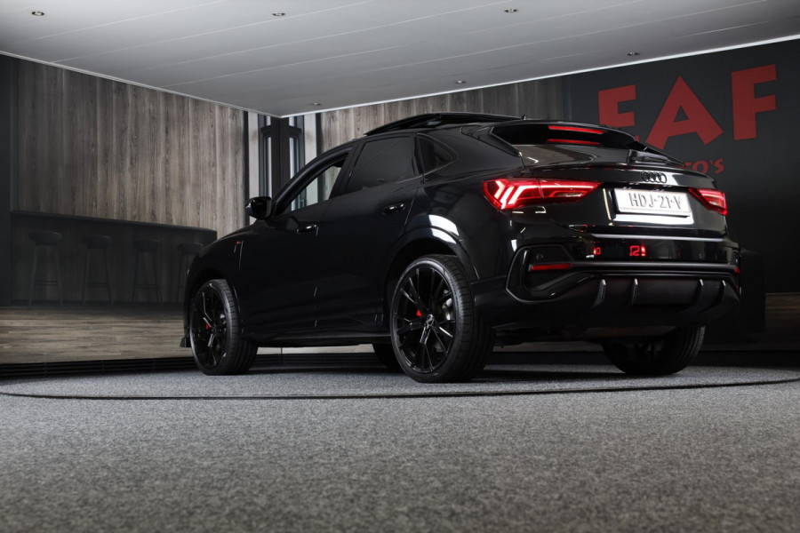 Audi Q3 Sportback 45 TFSI e S Line / 21 Inch / AUT / Acc / Lane Assist / Camera / Dode Hoek / Open Panoramadak / Matrix