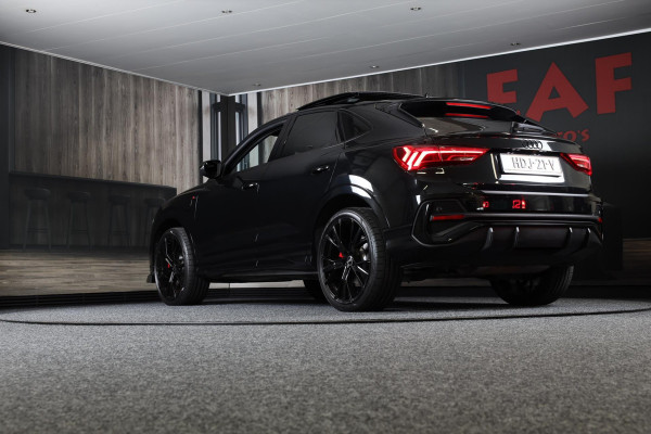 Audi Q3 Sportback 45 TFSI e S Line / 21 Inch / AUT / Acc / Lane Assist / Camera / Dode Hoek / Open Panoramadak / Matrix
