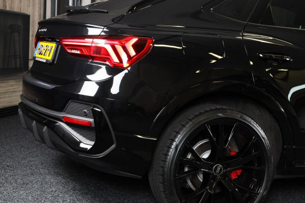 Audi Q3 Sportback 45 TFSI e S Line / 21 Inch / AUT / Acc / Lane Assist / Camera / Dode Hoek / Open Panoramadak / Matrix