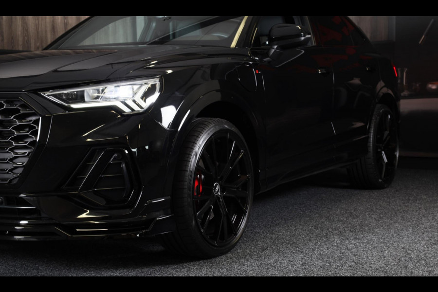 Audi Q3 Sportback 45 TFSI e S Line / 21 Inch / AUT / Acc / Lane Assist / Camera / Dode Hoek / Open Panoramadak / Matrix