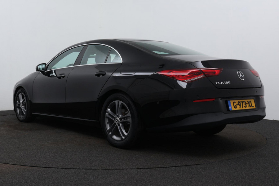 Mercedes-Benz CLA-Klasse 180 Business Solution Automaat (NAVIGATIE, CAMERA, PDC, 1e EIGENAAR, GOED ONDERHOUDEN)