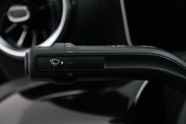 Mercedes-Benz CLA-Klasse 180 Business Solution Automaat (NAVIGATIE, CAMERA, PDC, 1e EIGENAAR, GOED ONDERHOUDEN)