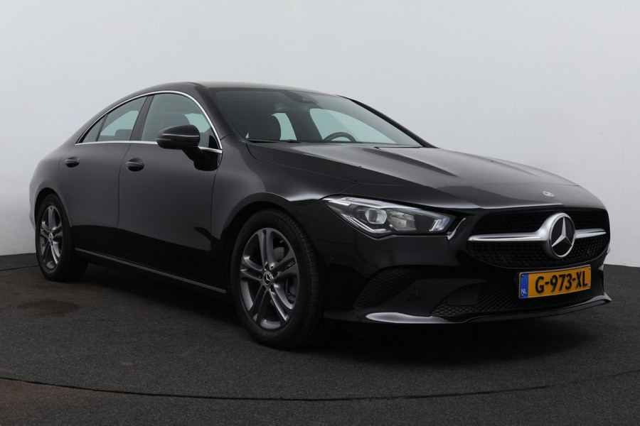 Mercedes-Benz CLA-Klasse 180 Business Solution Automaat (NAVIGATIE, CAMERA, PDC, 1e EIGENAAR, GOED ONDERHOUDEN)