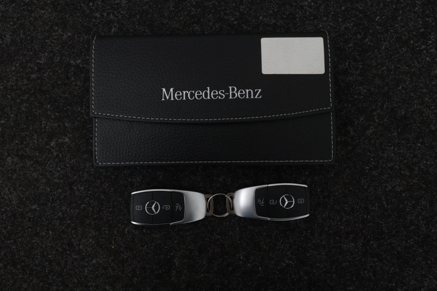 Mercedes-Benz CLA-Klasse 180 Business Solution Automaat (NAVIGATIE, CAMERA, PDC, 1e EIGENAAR, GOED ONDERHOUDEN)