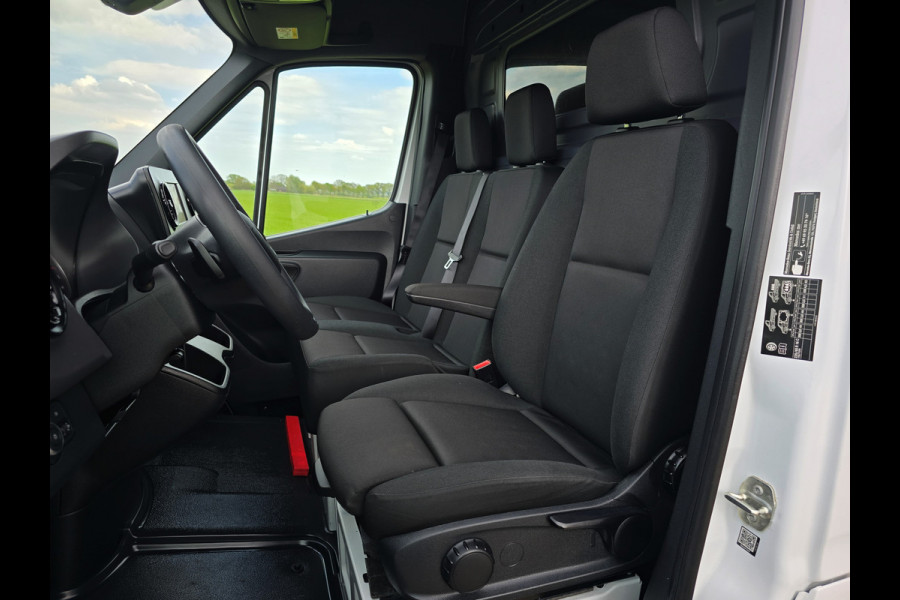 Mercedes-Benz Sprinter 317 1.9 CDI L2 H2 RWD - 170 Pk - Automaat - MBUX - Navi - ParkeerCamera - Stoelverwarming