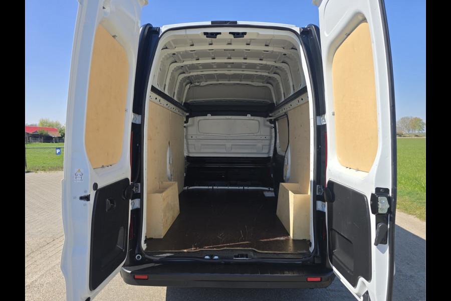 Renault Trafic 2.0 dCi 150 T29 L2 H2 Comfort - 150 Pk - Euro 6 - Airco - Cruise Control - Apple Carplay Android Auto