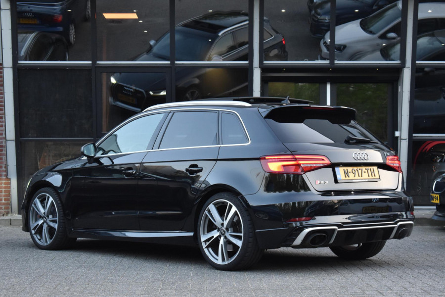 Audi A3 Sportback 2.5 TFSI RS 3 quattro Pano Kuipstoelen B&O Leder RS3