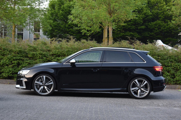 Audi A3 Sportback 2.5 TFSI RS 3 quattro Pano Kuipstoelen B&O Leder RS3