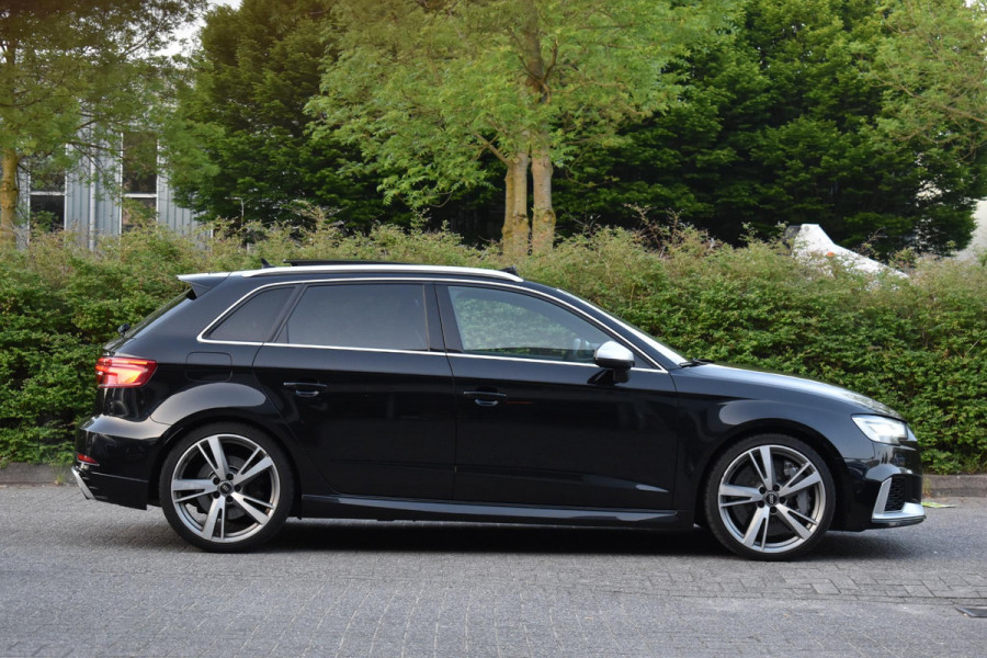 Audi A3 Sportback 2.5 TFSI RS 3 quattro Pano Kuipstoelen B&O Leder RS3
