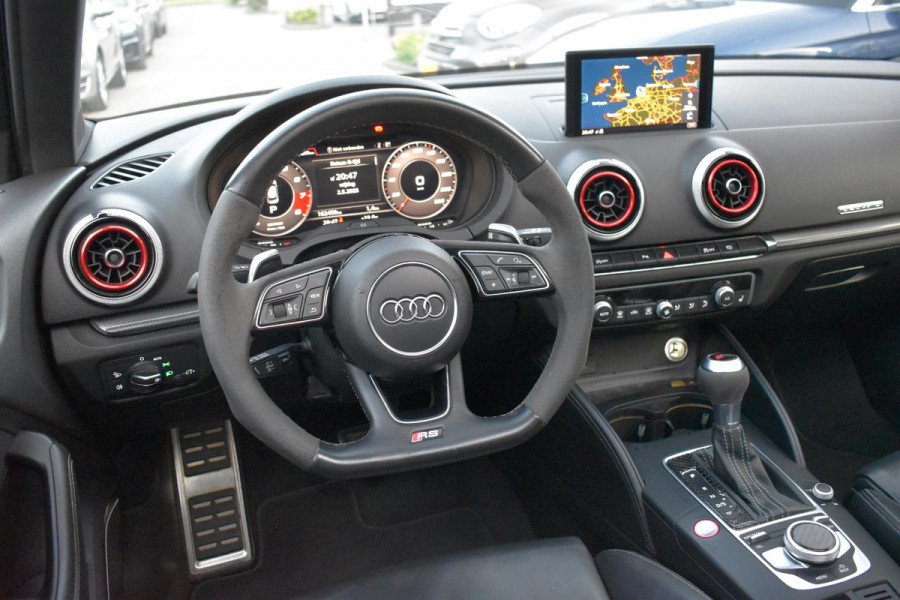 Audi A3 Sportback 2.5 TFSI RS 3 quattro Pano Kuipstoelen B&O Leder RS3