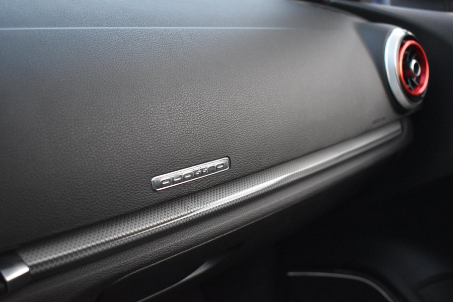 Audi A3 Sportback 2.5 TFSI RS 3 quattro Pano Kuipstoelen B&O Leder RS3