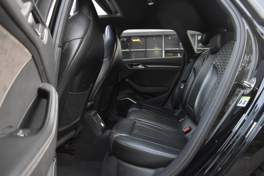 Audi A3 Sportback 2.5 TFSI RS 3 quattro Pano Kuipstoelen B&O Leder RS3