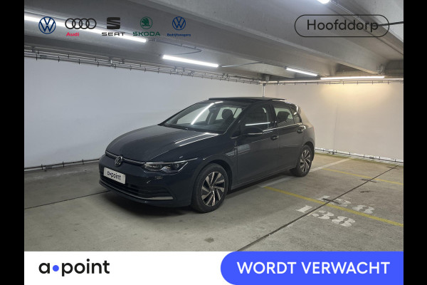 Volkswagen Golf 1.4 eHybrid Style 204 pk  Automaat (DSG) | Navigatie | Panoramadak | Parkeersensoren | Achteruitrijcamera | Adaptieve cruise control | Stoelverwarming |