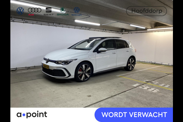 Volkswagen Golf 1.4 eHybrid GTE 245 pk Automaat (DSG) | Navigatie | Panoramadak | Parkeersensoren (Park assist) | Achteruitrijcamera | Adaptieve cruise control | Stoelverwarming |