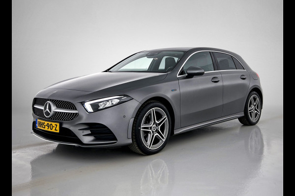Mercedes-Benz A-Klasse 250 e AMG Plug-In Hybride | AMG Line | Lederen Bekleding | Spiegelpakket | Smartphone intergratie | Inclusief 24 maanden MB Certified garantie voor Europa.