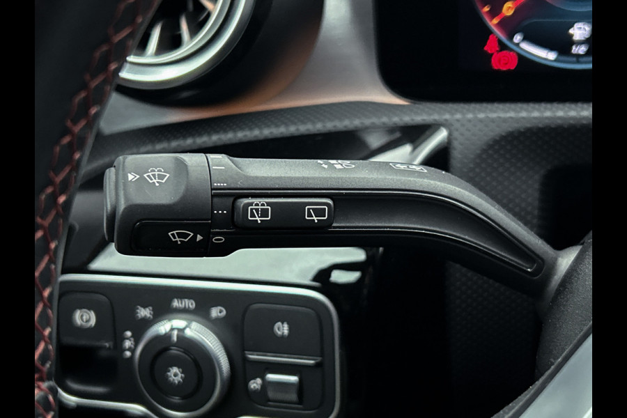 Mercedes-Benz A-Klasse 250 e AMG Plug-In Hybride | AMG Line | Lederen Bekleding | Spiegelpakket | Smartphone intergratie | Inclusief 24 maanden MB Certified garantie voor Europa.