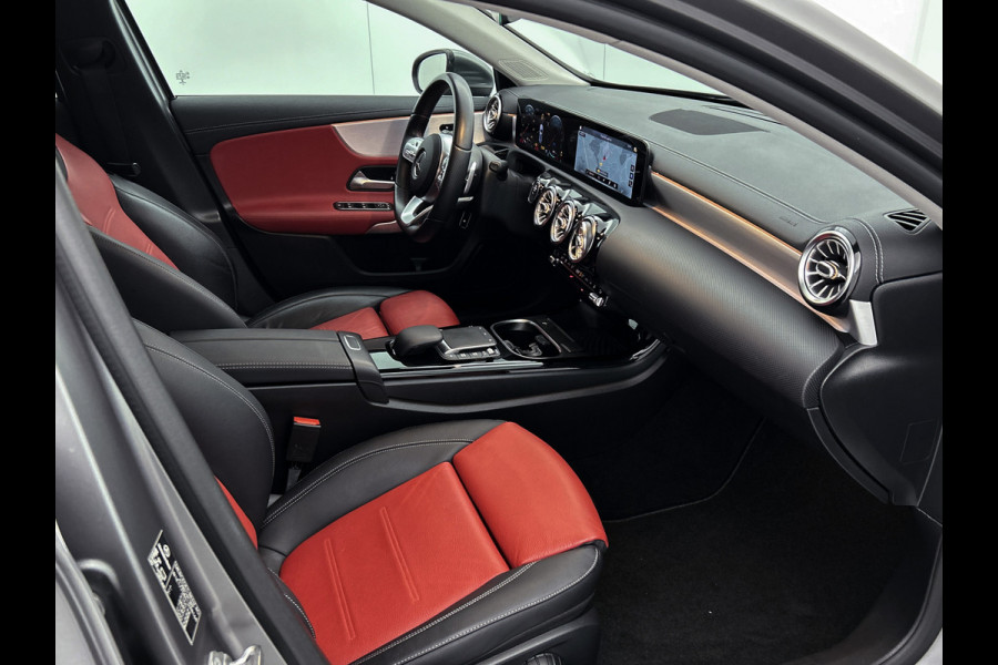 Mercedes-Benz A-Klasse 250 e AMG Plug-In Hybride | AMG Line | Lederen Bekleding | Spiegelpakket | Smartphone intergratie | Inclusief 24 maanden MB Certified garantie voor Europa.