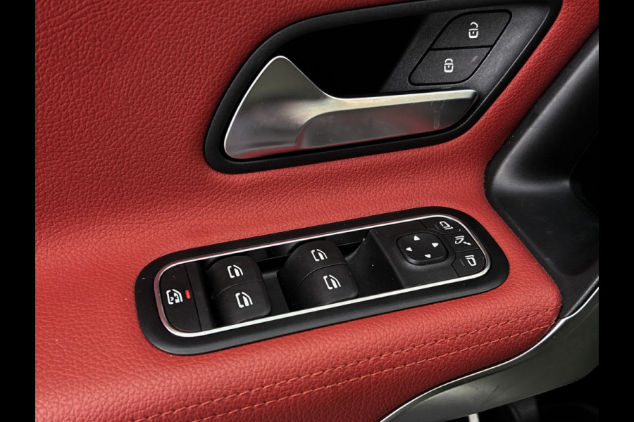 Mercedes-Benz A-Klasse 250 e AMG Plug-In Hybride | AMG Line | Lederen Bekleding | Spiegelpakket | Smartphone intergratie | Inclusief 24 maanden MB Certified garantie voor Europa.