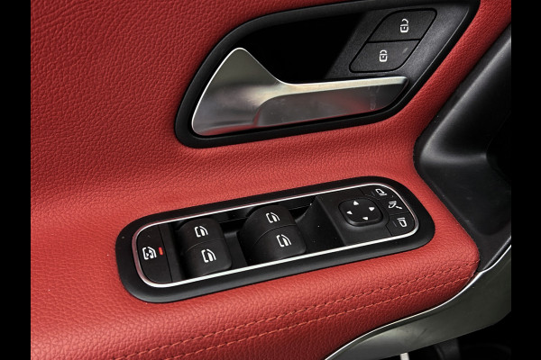 Mercedes-Benz A-Klasse 250 e AMG Plug-In Hybride | AMG Line | Lederen Bekleding | Spiegelpakket | Smartphone intergratie | Inclusief 24 maanden MB Certified garantie voor Europa.