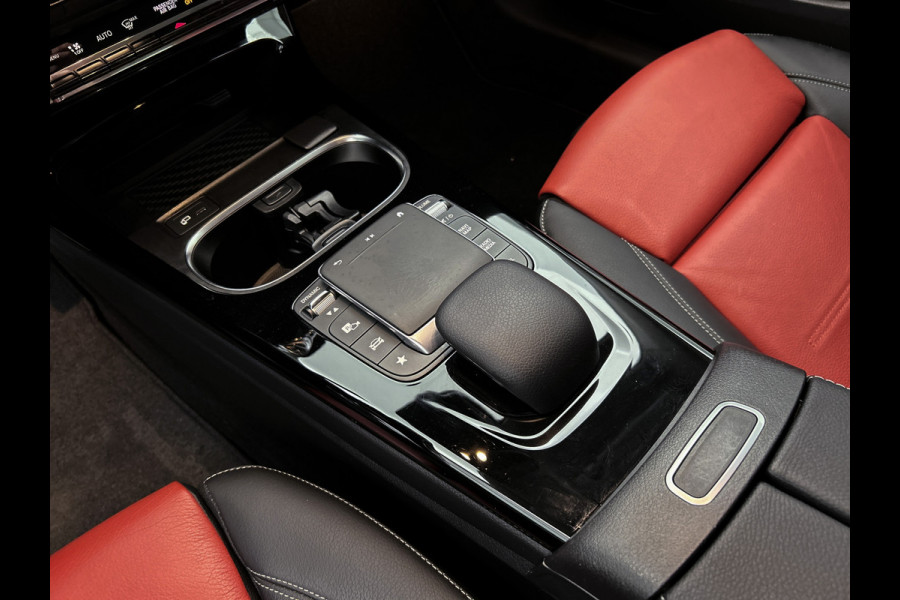 Mercedes-Benz A-Klasse 250 e AMG Plug-In Hybride | AMG Line | Lederen Bekleding | Spiegelpakket | Smartphone intergratie | Inclusief 24 maanden MB Certified garantie voor Europa.
