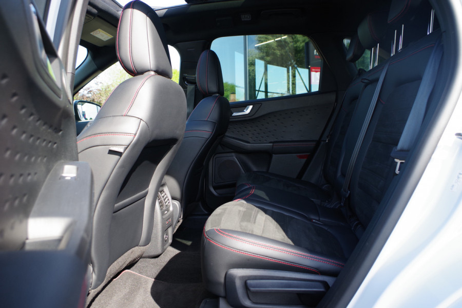 Ford Kuga 2.5 PHEV 225 PK ST-Line X, Panoramadak, B&O Sound, Winterpakket, Adap. Cruise Control