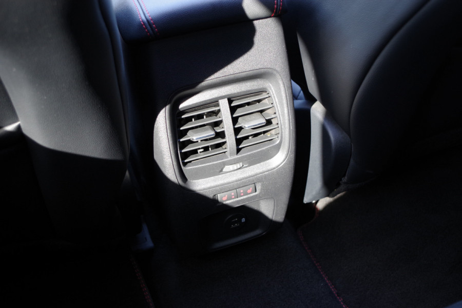 Ford Kuga 2.5 PHEV 225 PK ST-Line X, Panoramadak, B&O Sound, Winterpakket, Adap. Cruise Control