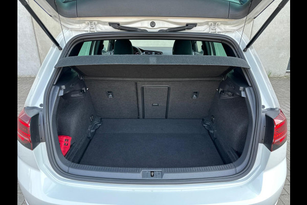 Volkswagen Golf 1.5 TSI 3x R-Line DSG Virtual Carplay LED 18''
