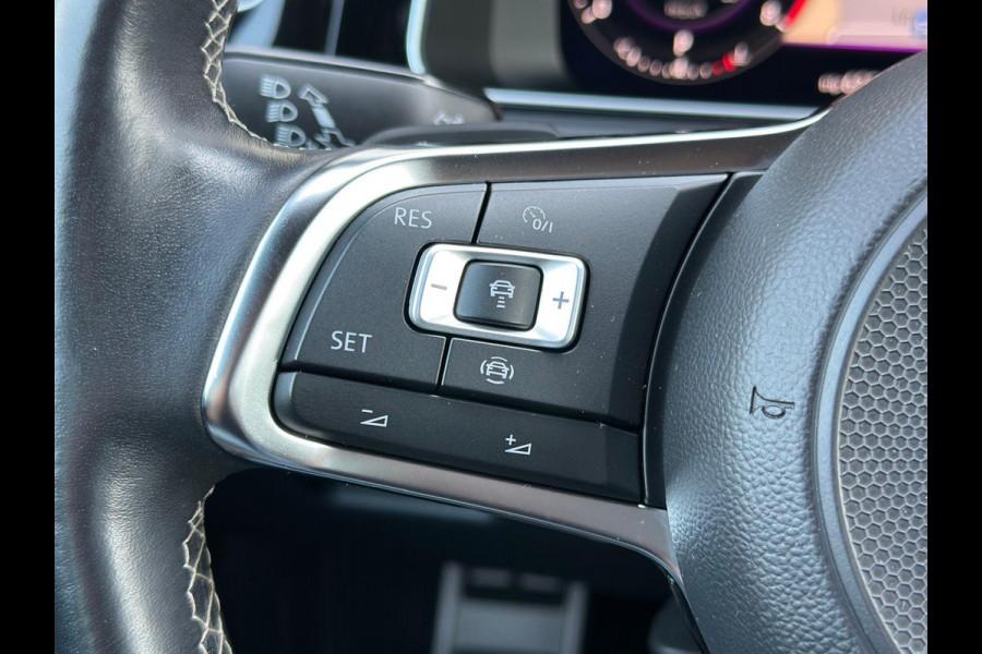Volkswagen Golf 1.5 TSI 3x R-Line DSG Virtual Carplay LED 18''