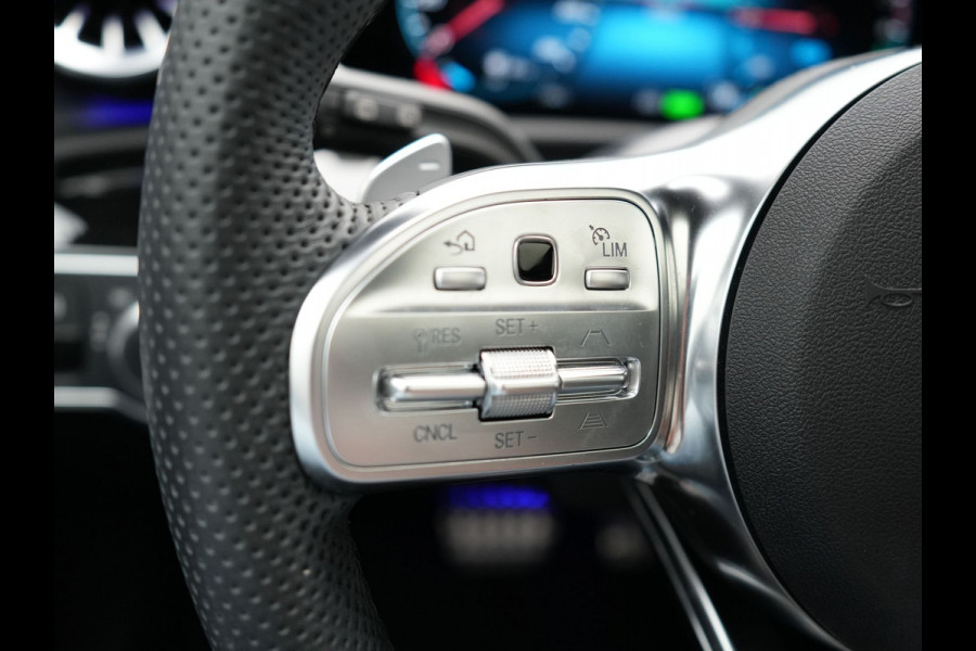 Mercedes-Benz CLA-Klasse Shooting Brake 250 e AMG Plug In Hybrid PHEV | Panodak | Alcantara Sportstoelen Verwarmd & Ventilatie | Widescreen Navi | L.M. 19" | Sfeerverlichting | Carplay | 360 Camera |