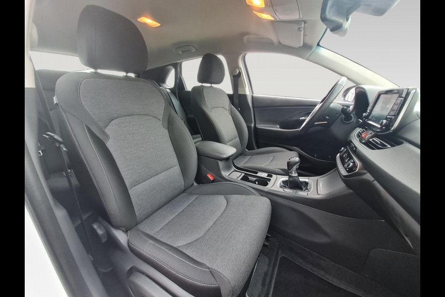 Hyundai i30 1.0 T-GDi MHEV Comfort | 120PK | Apple Carplay/Android Auto | cruise control | climate control | stoel- stuurverwarming