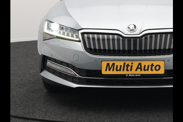 Škoda Superb Combi 1.4 TSI iV Business Edition Plus PHEV | Lederen Sportstoelen Memory | Trekhaak af Fabriek | Adaptive Cruise | Crystal LED | Apple Carplay | Navigatie | Camera | DAB |