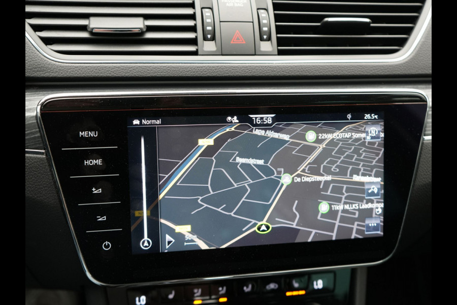 Škoda Superb Combi 1.4 TSI iV Business Edition Plus PHEV | Lederen Sportstoelen Memory | Trekhaak af Fabriek | Adaptive Cruise | Crystal LED | Apple Carplay | Navigatie | Camera | DAB |