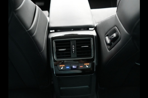 Škoda Superb Combi 1.4 TSI iV Business Edition Plus PHEV | Lederen Sportstoelen Memory | Trekhaak af Fabriek | Adaptive Cruise | Crystal LED | Apple Carplay | Navigatie | Camera | DAB |