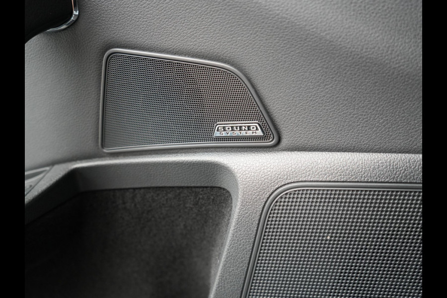Škoda Superb Combi 1.4 TSI iV Business Edition Plus PHEV | Lederen Sportstoelen Memory | Trekhaak af Fabriek | Adaptive Cruise | Crystal LED | Apple Carplay | Navigatie | Camera | DAB |