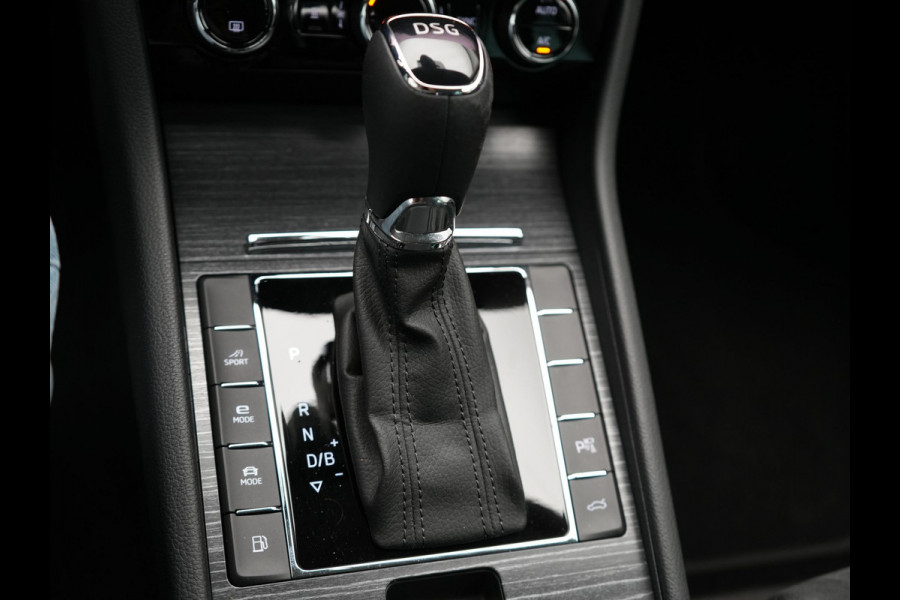 Škoda Superb Combi 1.4 TSI iV Business Edition Plus PHEV | Lederen Sportstoelen Memory | Trekhaak af Fabriek | Adaptive Cruise | Crystal LED | Apple Carplay | Navigatie | Camera | DAB |