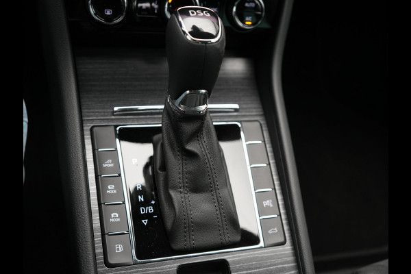 Škoda Superb Combi 1.4 TSI iV Business Edition Plus PHEV | Lederen Sportstoelen Memory | Trekhaak af Fabriek | Adaptive Cruise | Crystal LED | Apple Carplay | Navigatie | Camera | DAB |