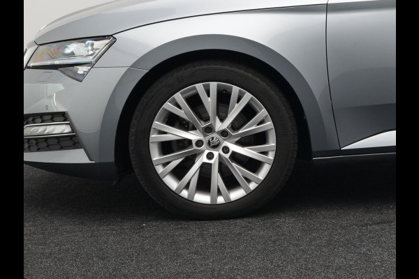 Škoda Superb Combi 1.4 TSI iV Business Edition Plus PHEV | Lederen Sportstoelen Memory | Trekhaak af Fabriek | Adaptive Cruise | Crystal LED | Apple Carplay | Navigatie | Camera | DAB |