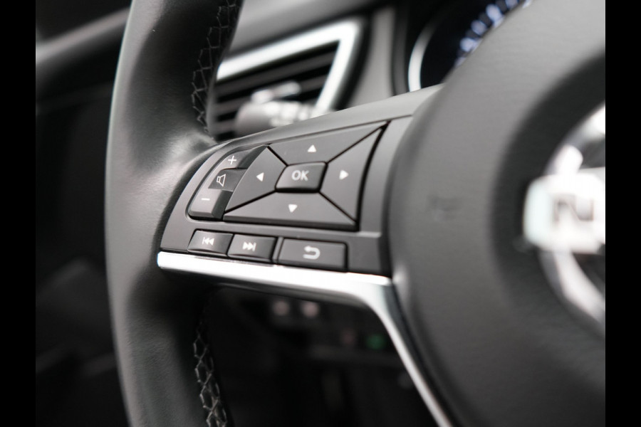 Nissan QASHQAI 1.3 DIG-T Tekna Automaat | Panodak | Adaptive Cruise | Carplay | Navigatie |  360 Camera | Electrische Stoelen | L.M. 19" | Stoelverwarming | DAB |