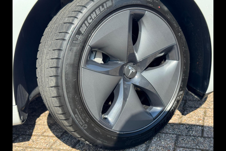 Tesla Model 3 Standard RWD Plus 60 kWh 2019 NAVI NAP 1e Eig!