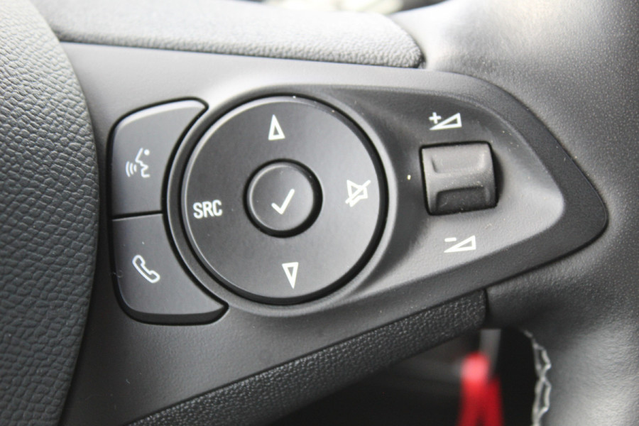 Opel Corsa 1.2-100pk Elegance 5drs. Super mooie Opel Corsa ! Cruise Control, Climate Control, Multimedia, LED verlichting, Licht metalen velgen, Lane assist etc.