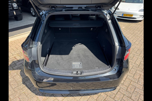 Toyota Corolla Touring Sports 1.8 Hybrid Business Plus BTW!