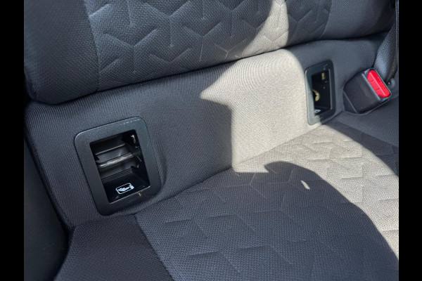 Toyota Corolla Touring Sports 1.8 Hybrid Business Plus BTW!